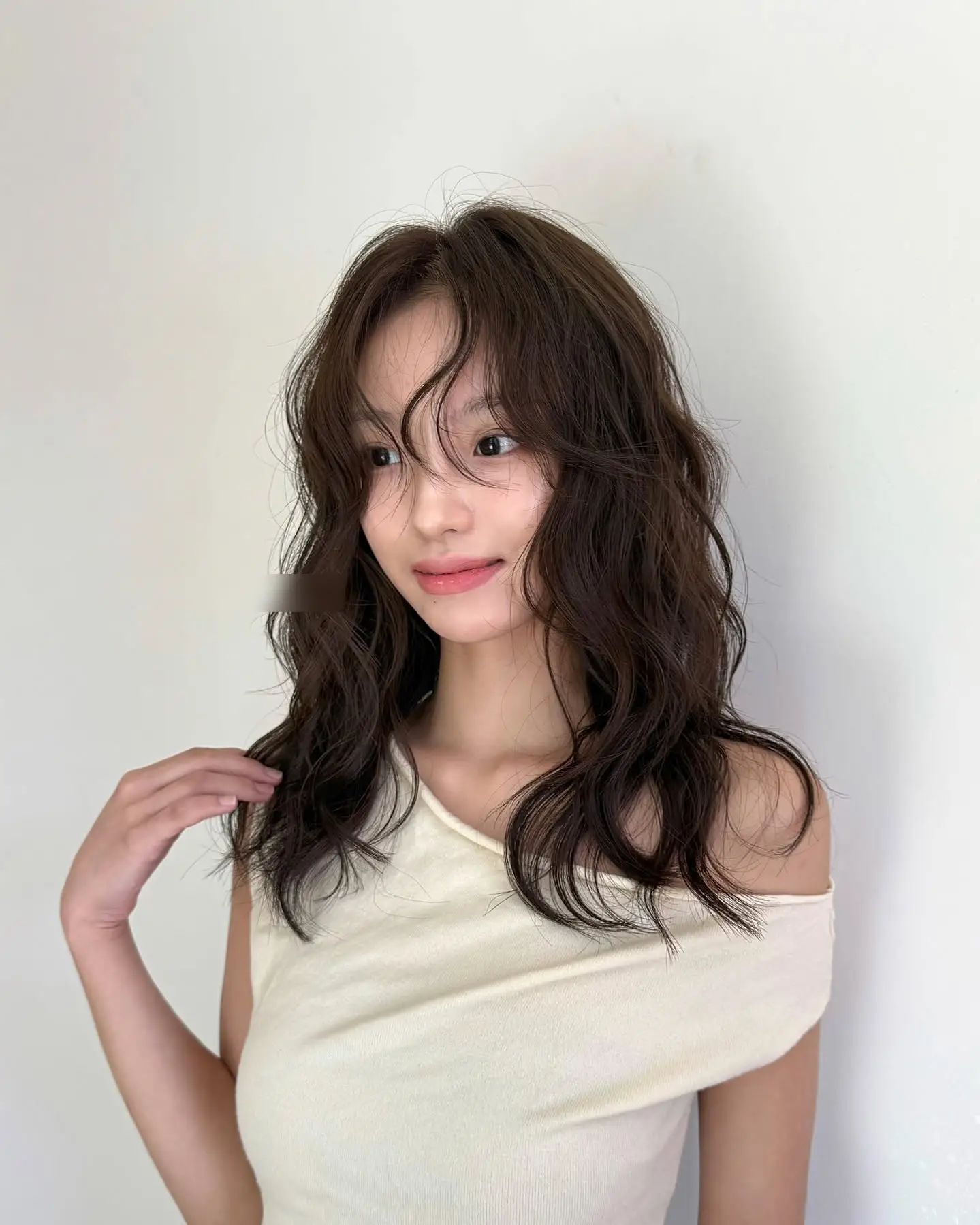 Tóc layer đang amp;#34;gây sốtamp;#34; năm nay: Cắt 4 kiểu này amp;#34;ăn gianamp;#34; tuổi khéo lại hợp nhiều dáng mặt - 10