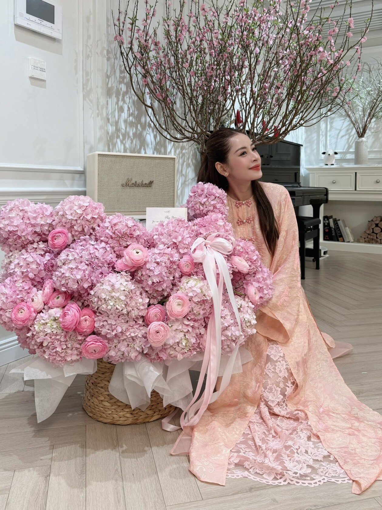 Chi Pu giữ đúng lời hứa “mỗi mùng một bộ”, xứng danh  “nữ thần áo dài” mùa Tết - 12