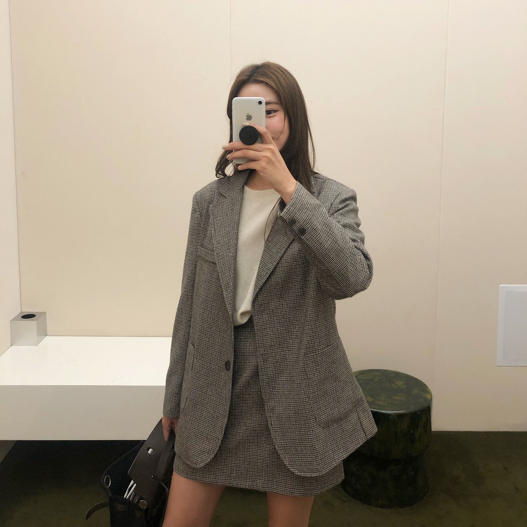 Hè này mặc gì đi làm cho mát mà vẫn đẹp, 5 công thức sau là câu trả lời cho hội chị em - 13