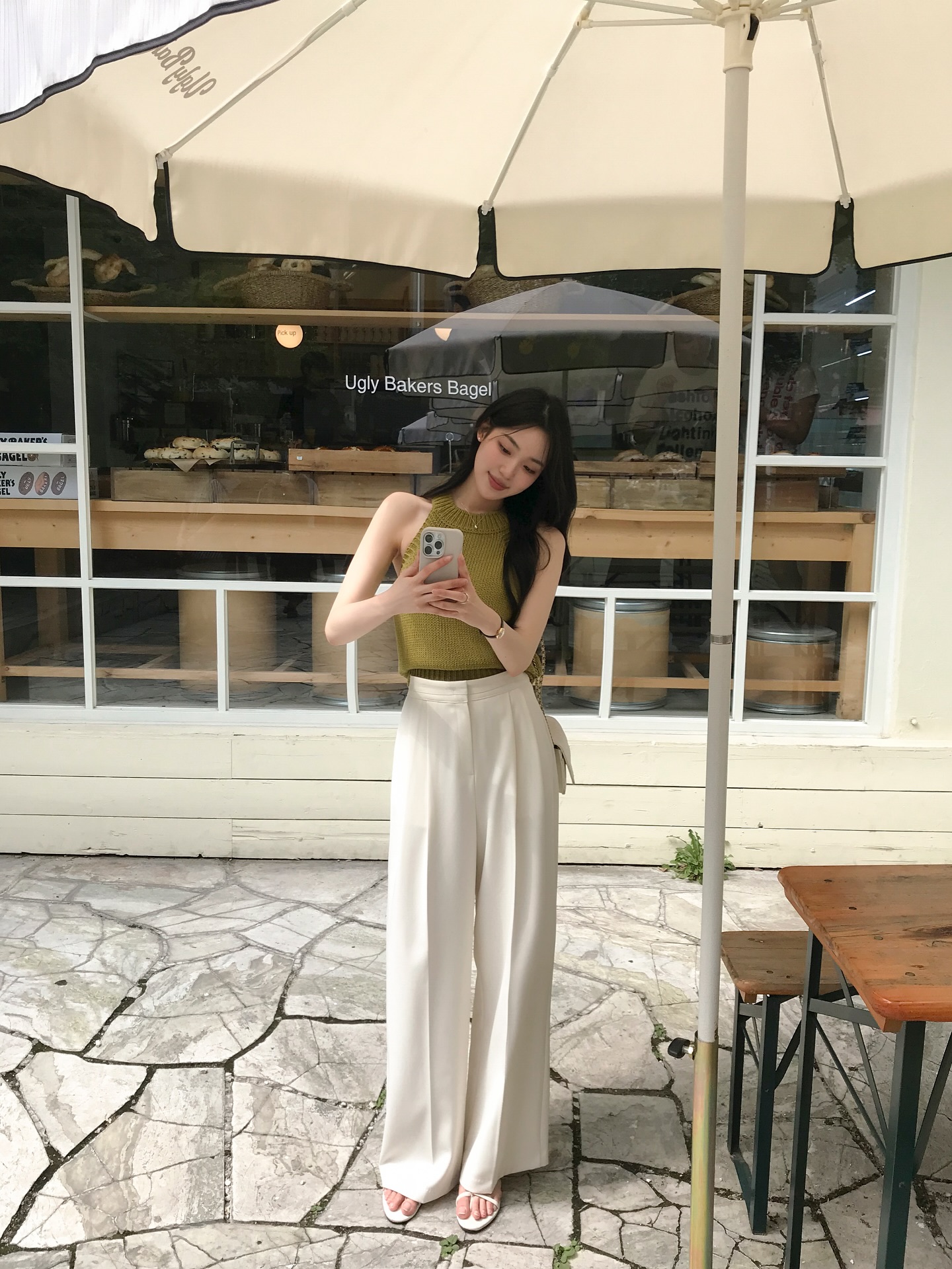 Tủ đồ toàn quần áo bình dân nhưng vẫn amp;#34;sang ngầmamp;#34; nhờ 5 món được xem như amp;#34;bảo chứngamp;#34; mặc đẹp - 15