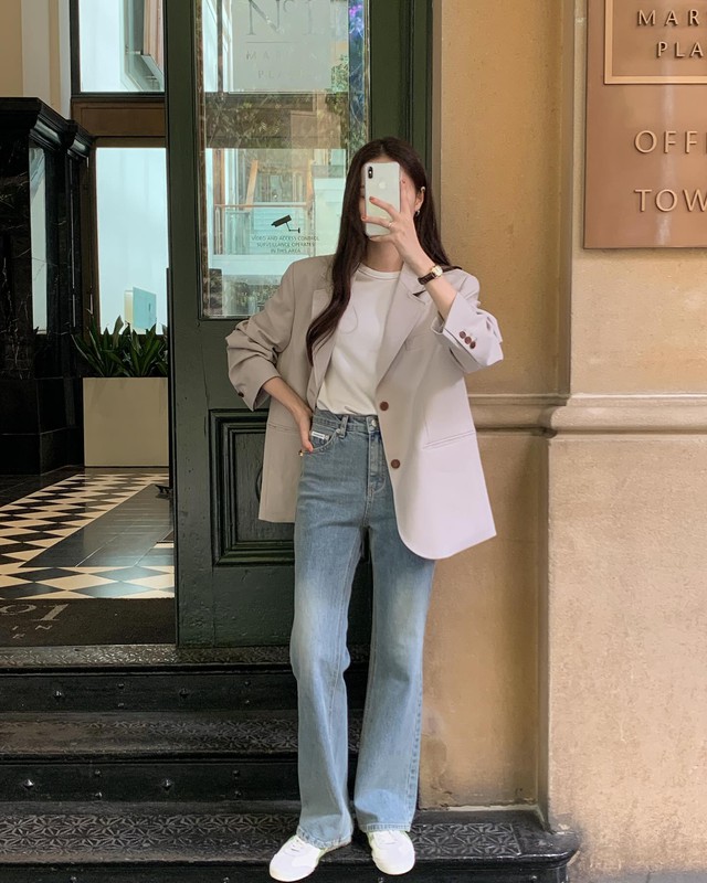 Năm 2026 chị em thích mặc tối giản nhưng vẫn muốn amp;#34;sang ngầmamp;#34;, đây chính 5 món thời trang nhất định phải có - 14