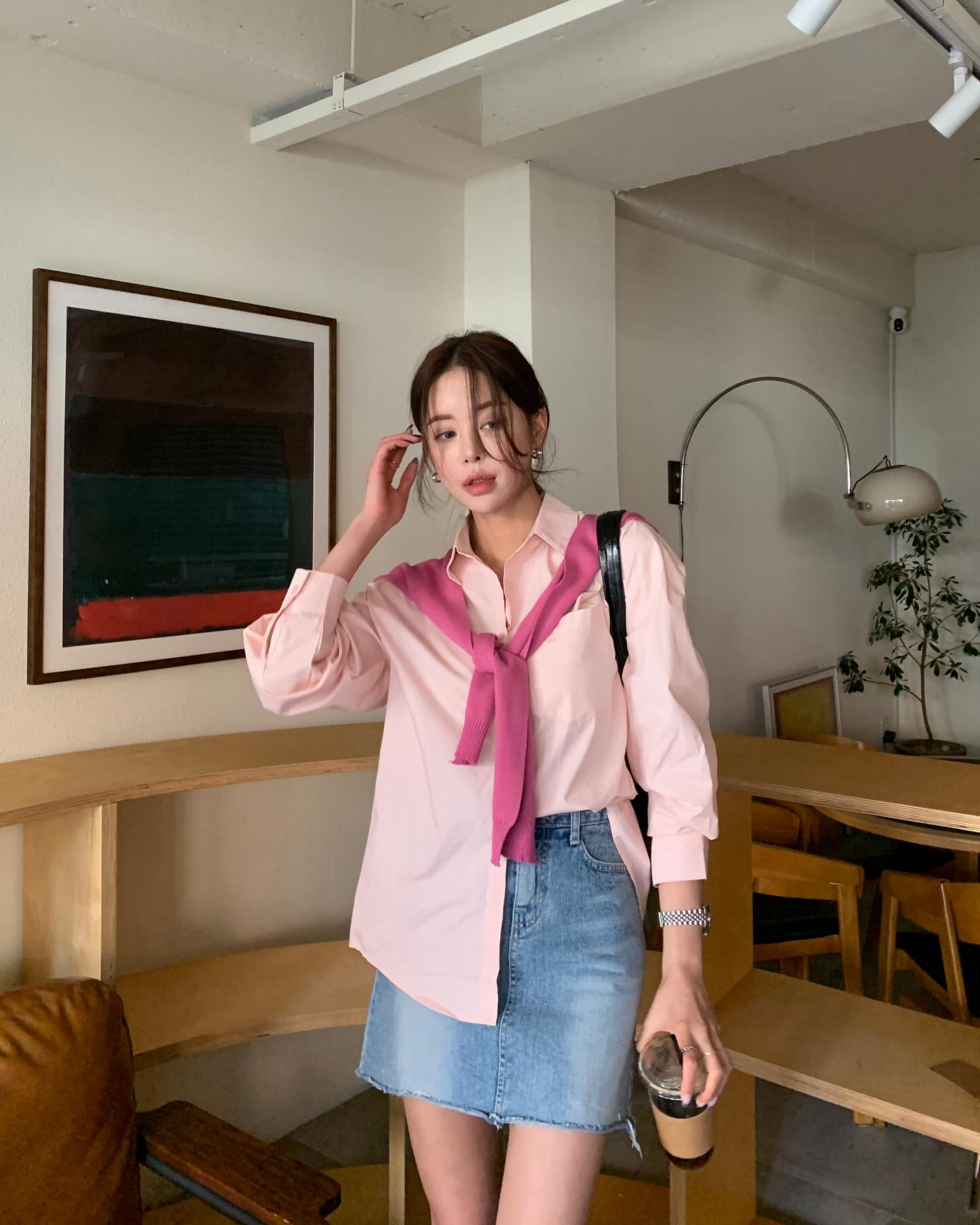 Bước sang mùa hè, chị em amp;#34;ăn gianamp;#34; tuổi cực đỉnh nhờ 5 món thời trang này, dễ phối thành nhiều outfit - 14