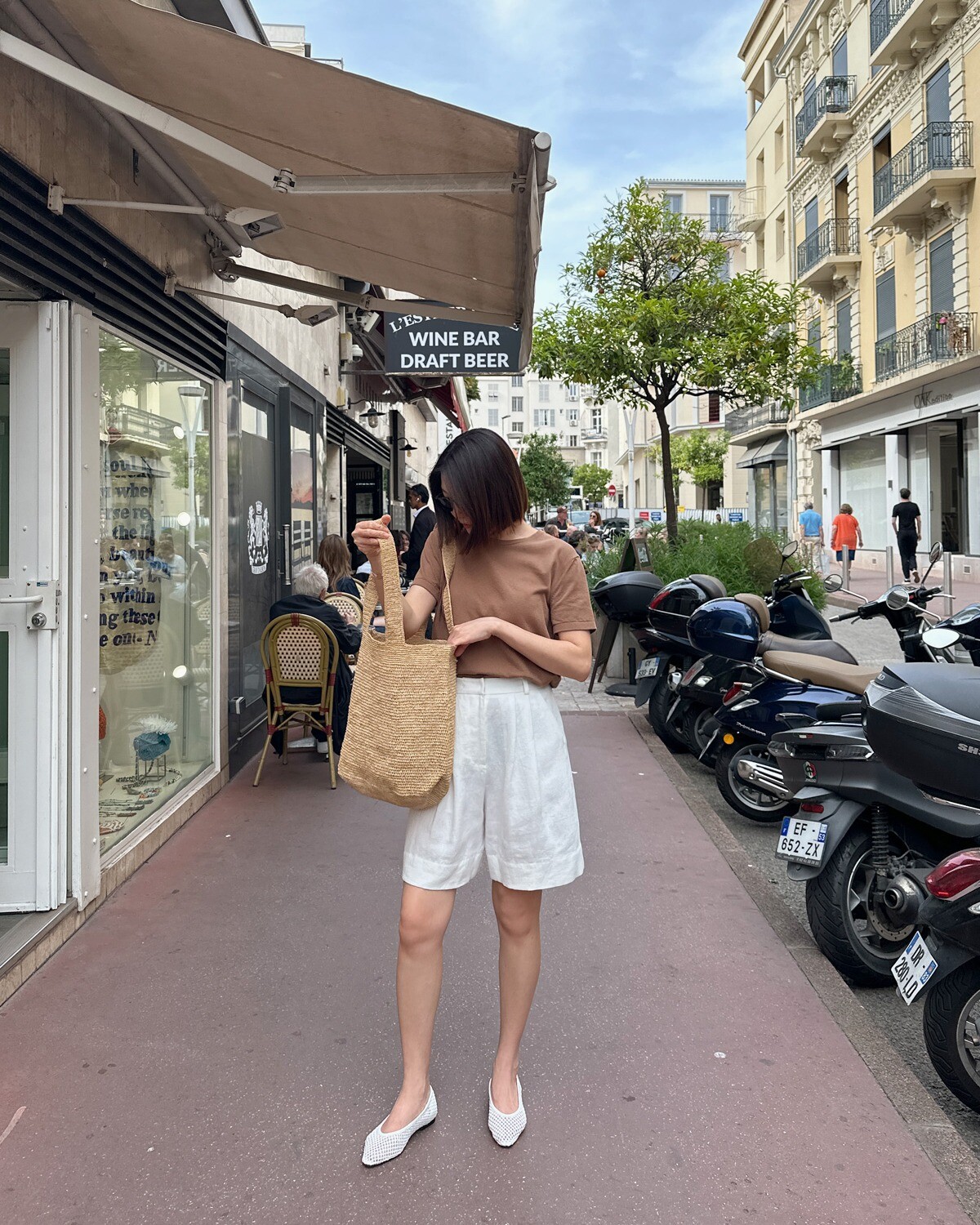 5 kiểu áo cộc tay đang được hội mặc đẹp ưu ái, chị em sắm là mặc xinh suốt mùa Hè - 14