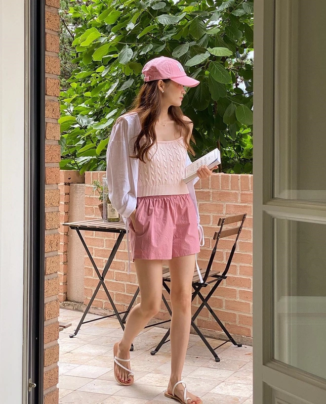 Thích mang sandal vào mùa Hè, chị em phối cùng 5 kiểu này là chuẩn hết ý: Vừa thoải mái lại hợp mọi hoàn cảnh - 12