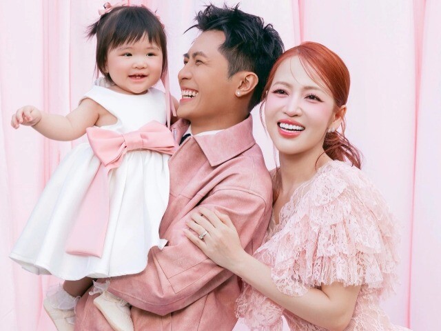 Gin Tuấn Kiệt khen bà xã Puka "về dáng thần tốc" sau sinh