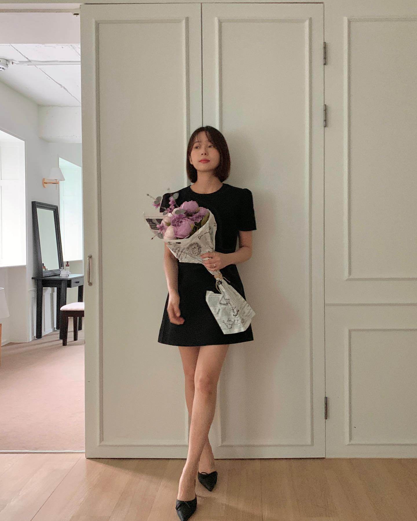 Gái Hàn lúc nào cũng cao ráo là nhờ 5 món amp;#34;bảo bốiamp;#34; này, diện lên chân dài miên man, khí chất sang xịn hẳn - 18