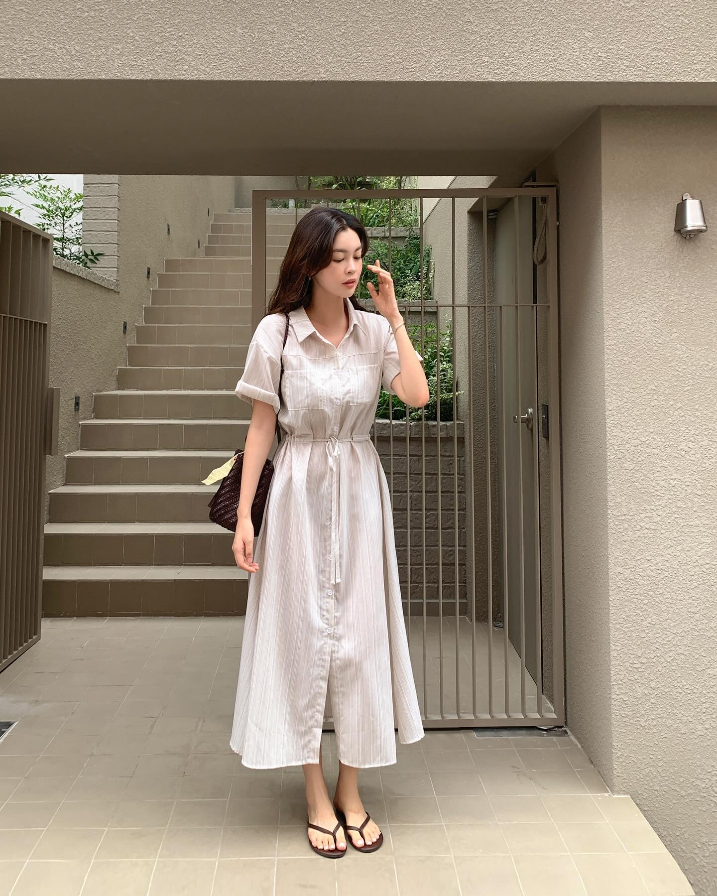 Bước sang mùa hè, chị em amp;#34;ăn gianamp;#34; tuổi cực đỉnh nhờ 5 món thời trang này, dễ phối thành nhiều outfit - 19