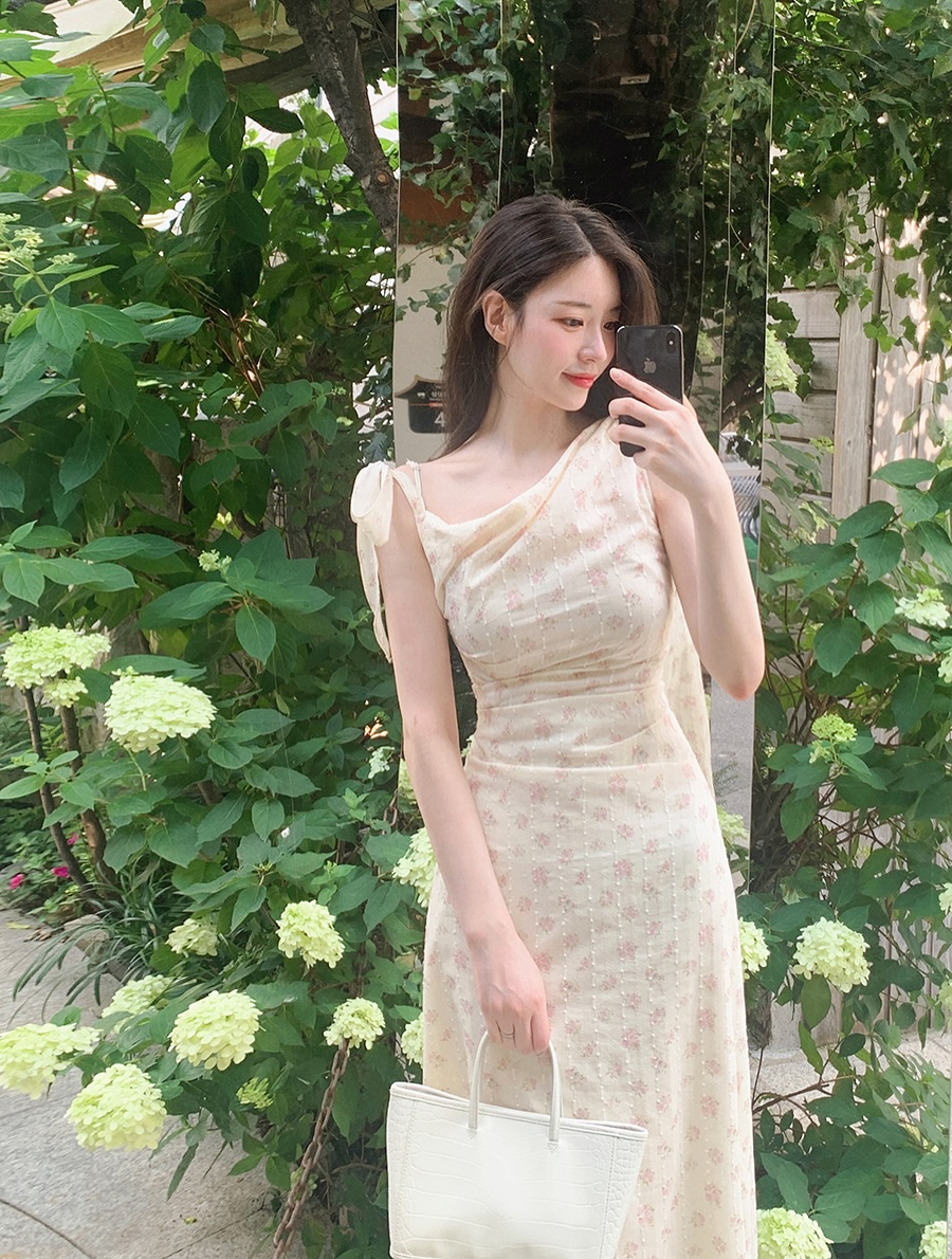 Hè này mặc gì đi làm cho mát mà vẫn đẹp, 5 công thức sau là câu trả lời cho hội chị em - 18