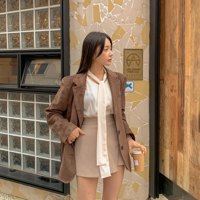 Tủ đồ toàn quần áo bình dân nhưng vẫn amp;#34;sang ngầmamp;#34; nhờ 5 món được xem như amp;#34;bảo chứngamp;#34; mặc đẹp - 3