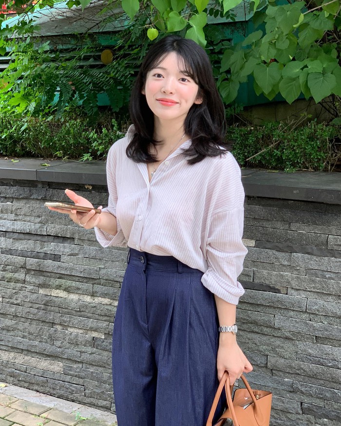 Hè này mặc gì đi làm cho mát mà vẫn đẹp, 5 công thức sau là câu trả lời cho hội chị em - 2