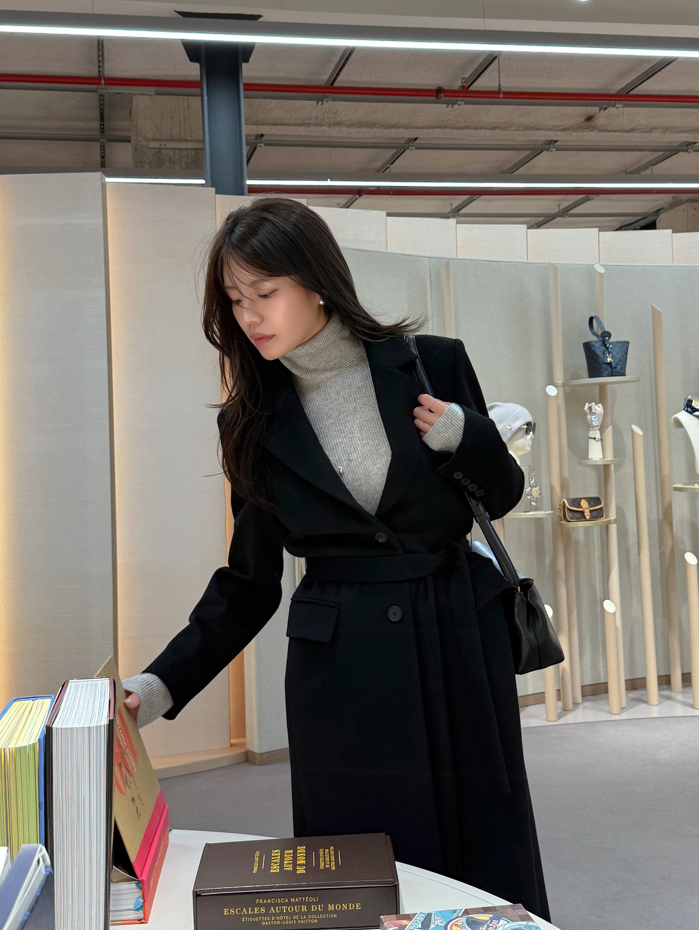 Tủ đồ toàn quần áo bình dân nhưng vẫn amp;#34;sang ngầmamp;#34; nhờ 5 món được xem như amp;#34;bảo chứngamp;#34; mặc đẹp - 5