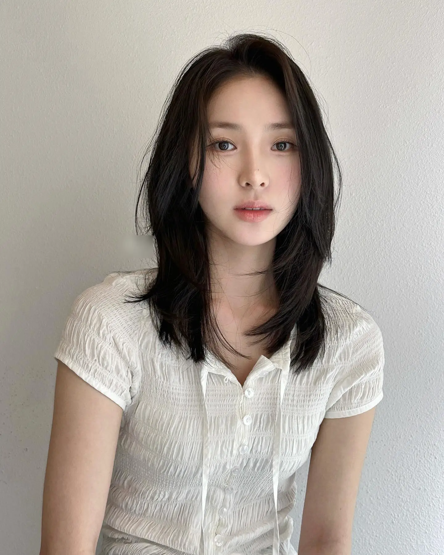 Chán tóc dài nhưng không muốn ngắn như tóc bob, chị em đổi sang 4 kiểu này vừa trẻ xinh lại che khuyết điểm khéo - 5