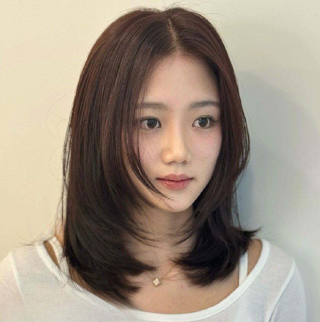 Chán tóc dài nhưng không muốn ngắn như tóc bob, chị em đổi sang 4 kiểu này vừa trẻ xinh lại che khuyết điểm khéo - 2