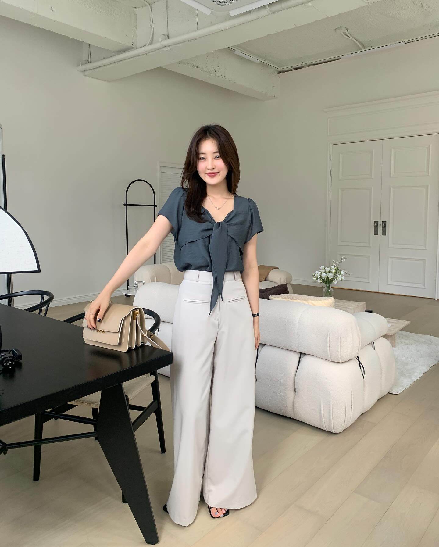 Muốn mặc vừa sang vừa trẻ? 4 công thức phối đồ này chính là amp;#34;chân áiamp;#34; cho hội chị em ngày Tết - 6