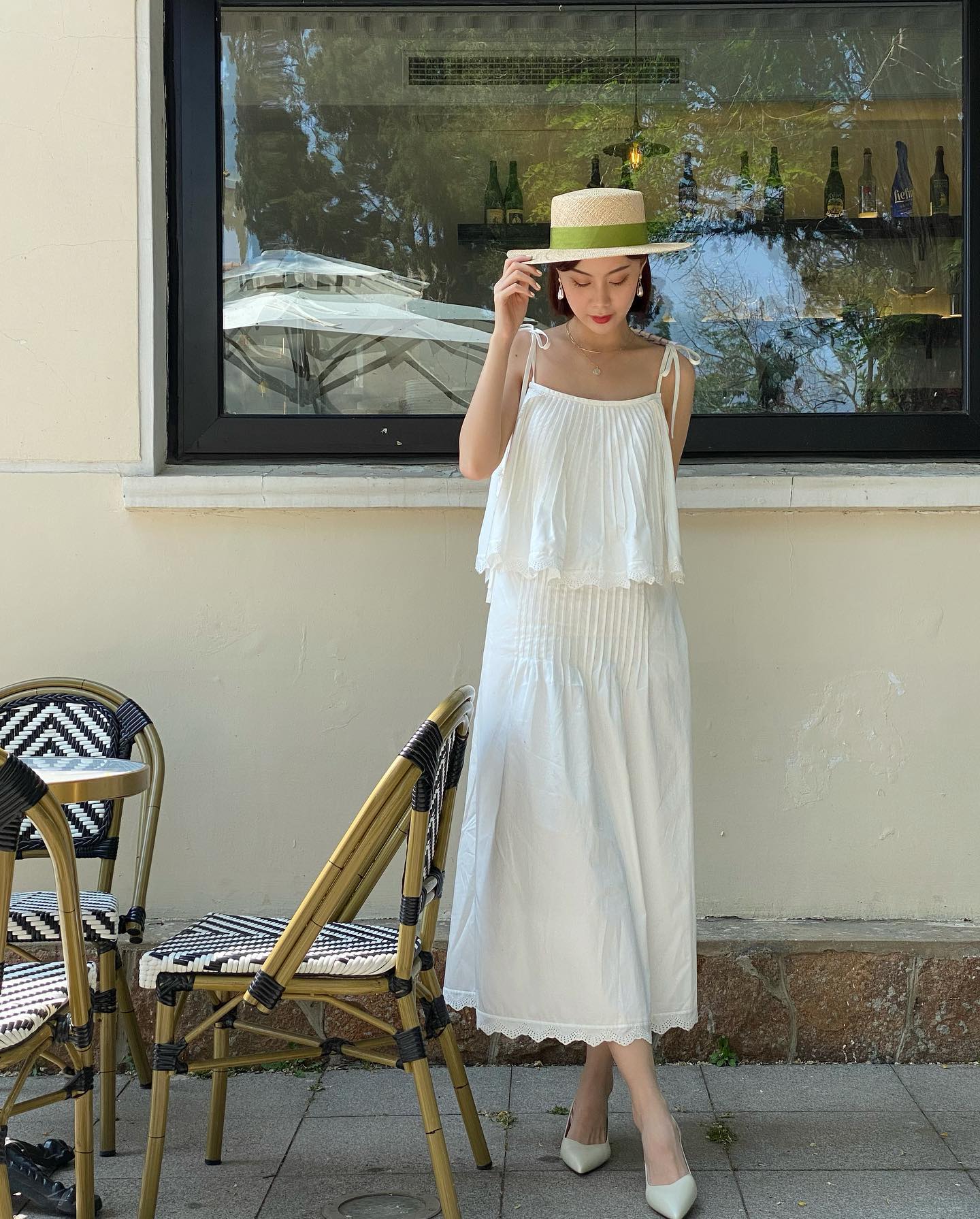 Đừng chỉ mặc chân váy đen, 4 kiểu này giúp style chị em trẻ trung hơn nhiều - 7