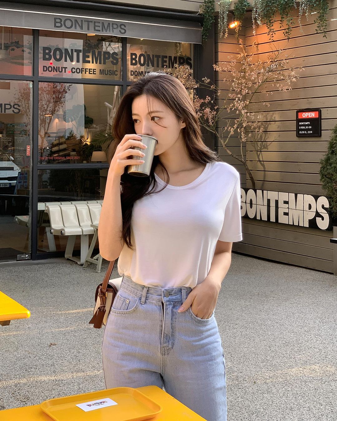 Đi làm sau Tết chưa biết mặc gì? Đây là 5 gợi ý giúp chị em vừa đẹp dáng lại không cần nghĩ nhiều - 5