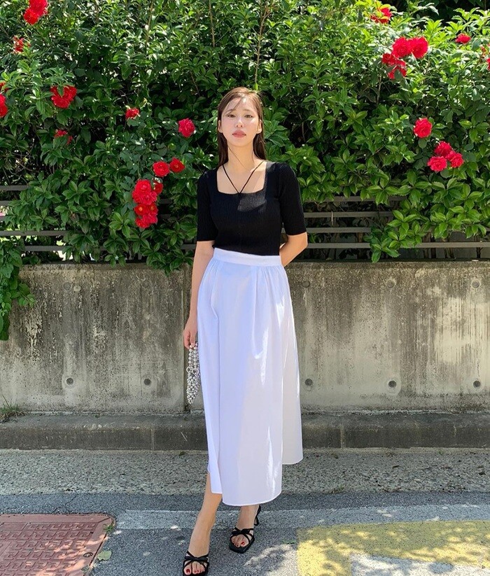 Bước sang mùa hè, chị em amp;#34;ăn gianamp;#34; tuổi cực đỉnh nhờ 5 món thời trang này, dễ phối thành nhiều outfit - 7