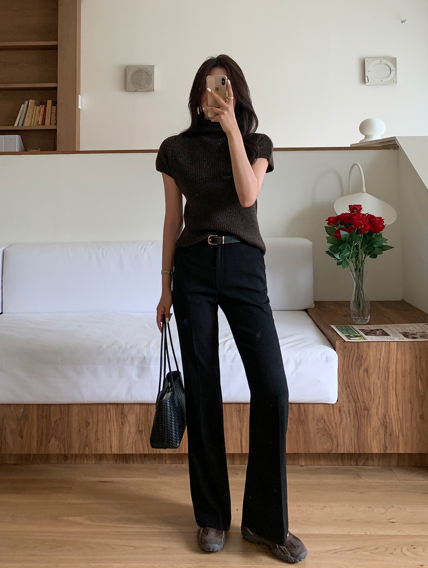 Quần đen phối cùng 4 kiểu áo đích thị là amp;#34;sách mẫuamp;#34; mặc đẹp, chị em học theo mà không cần nghĩ nhiều - 7