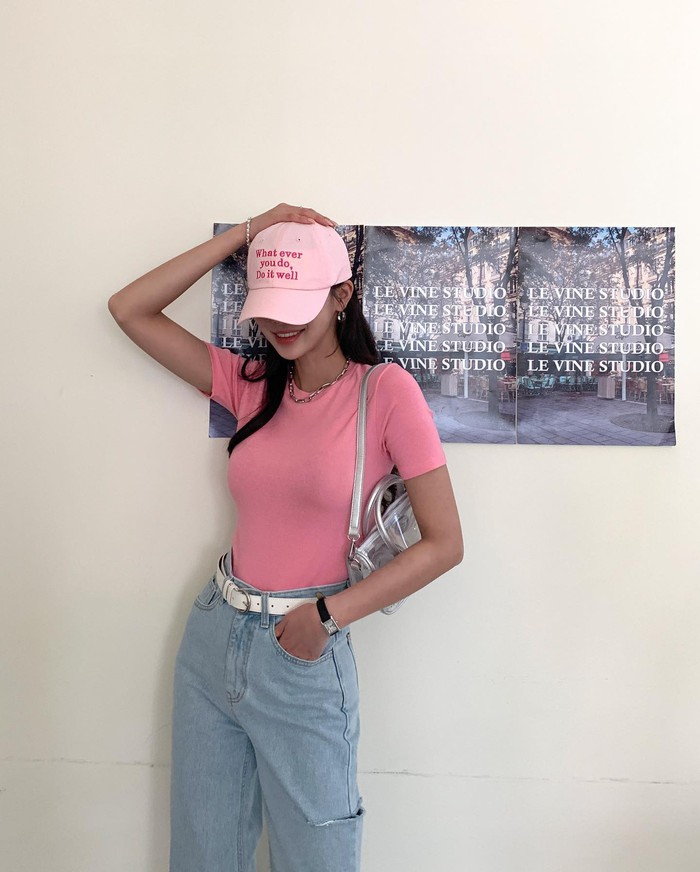 Hè này mặc gì đi làm cho mát mà vẫn đẹp, 5 công thức sau là câu trả lời cho hội chị em - 7