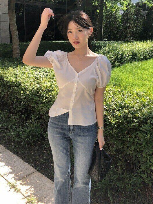 5 kiểu áo cộc tay đang được hội mặc đẹp ưu ái, chị em sắm là mặc xinh suốt mùa Hè - 7