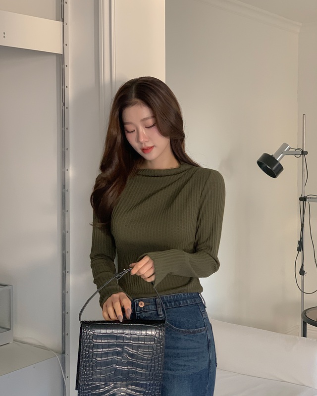 Tủ đồ chẳng có nhiều, mùa xuân tôi vẫn amp;#34;chanh sảamp;#34; nhờ 5 món này, vừa dễ phối lại trông có gu hơn - 9