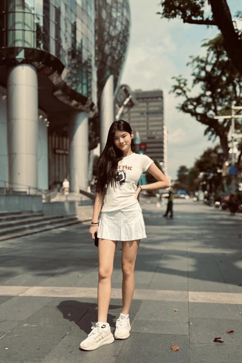 Ái nữ của Quyền Linh, Trương Ngọc Ánh: Cao lớn, xinh đẹp và khí chất vượt trội - 9