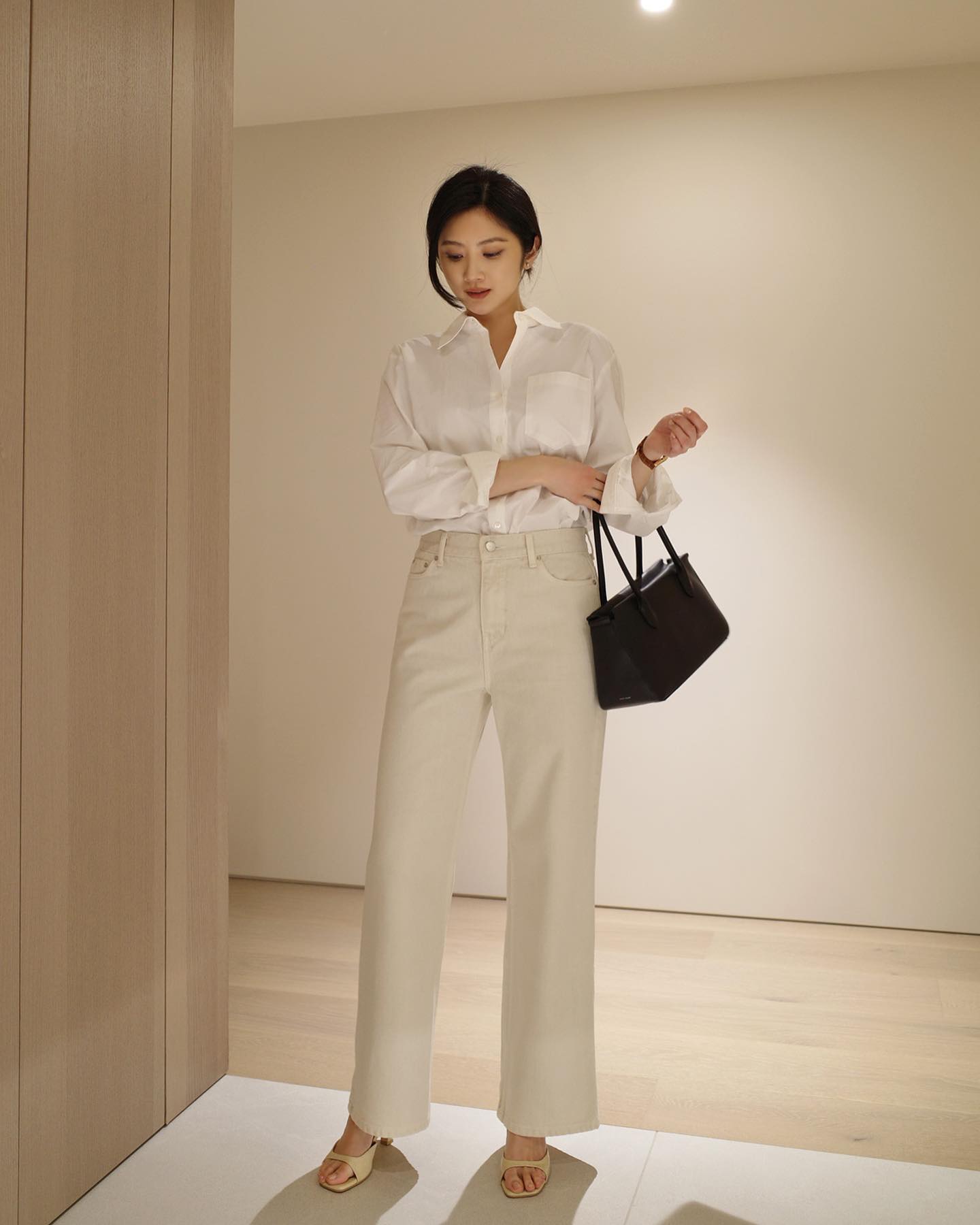 Đừng ăn mặc cầu kỳ, phụ nữ U35 nên amp;#34;kết thânamp;#34; với 5 công thức này nếu muốn đơn giản mà vẫn có gu - 9