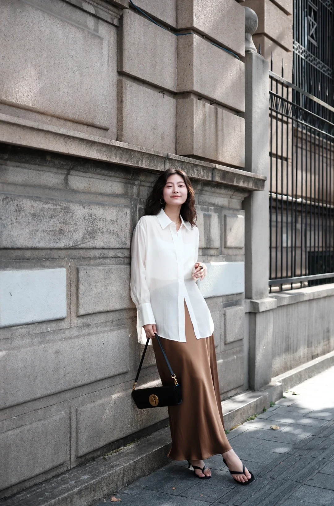 Đừng mặc mãi chân váy suông, chị em đổi sang 4 kiểu hot mùa Hè này vừa trẻ xinh lại tôn dáng thần sầu - 9