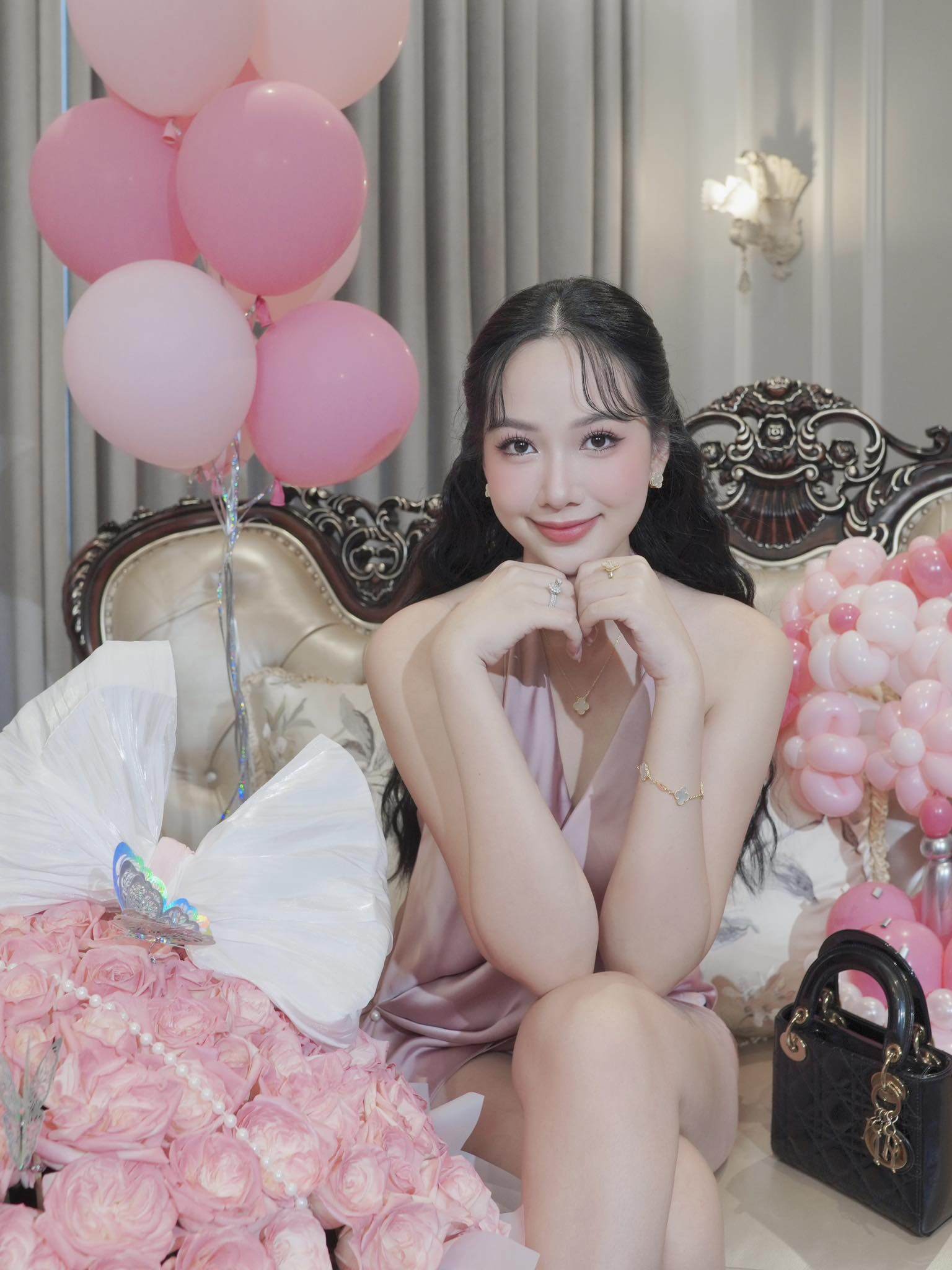 Mỹ nhân có làn da đẹp nhất Hoa hậu Việt Nam 22 tuổi làm dâu hào môn, nhan sắc hiện tại amp;#34;không phải dạng vừaamp;#34; - 9