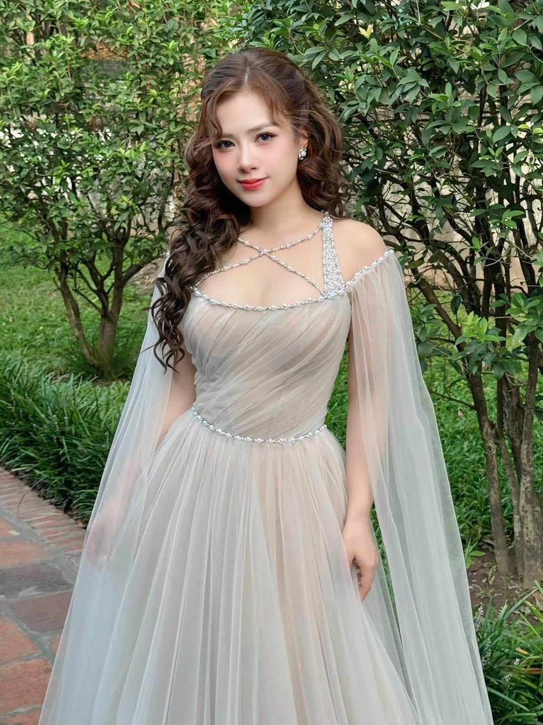 Cô gái từng gây sốt tại The Voice amp;#34;phá kénamp;#34; thăng hạng thành mỹ nhân đình đám Vbiz, U40 chuộng amp;#34;hở bạoamp;#34; hết cỡ - 7