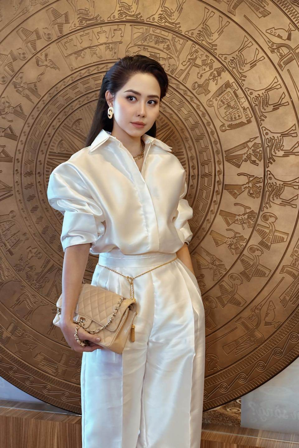 Mỹ nhân Việt amp;#34;trẻ mãi không giàamp;#34; từng suy sụp vì thẩm mỹ hỏng, U40 chuộng gợi cảm khoe body đẹp khó rời mắt - 8