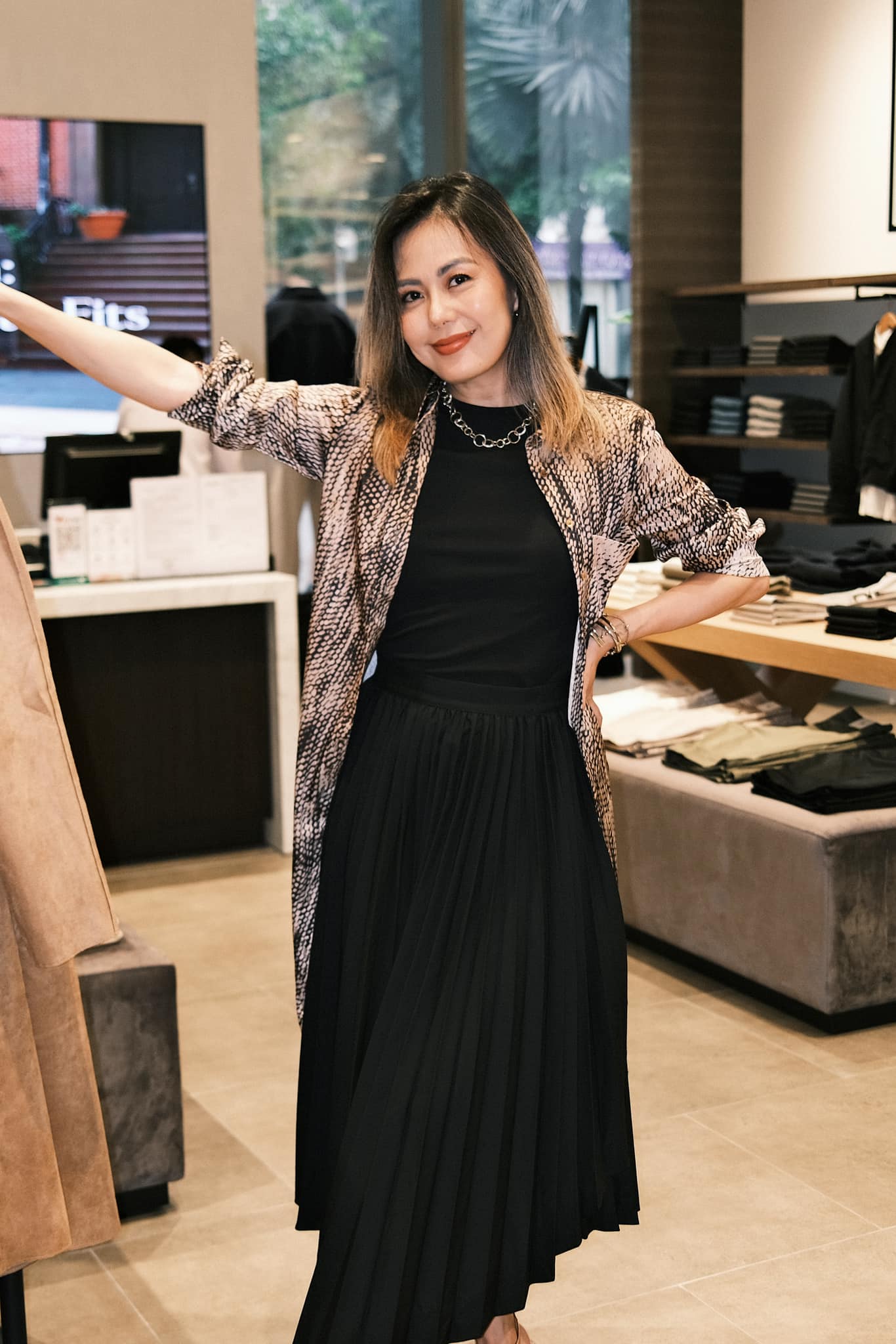 amp;#34;Chị gáiamp;#34; ít ai biết của Tăng Thanh Hà thi hoa hậu lọt Top 10, 45 tuổi ăn diện nóng bỏng hơn em - 6