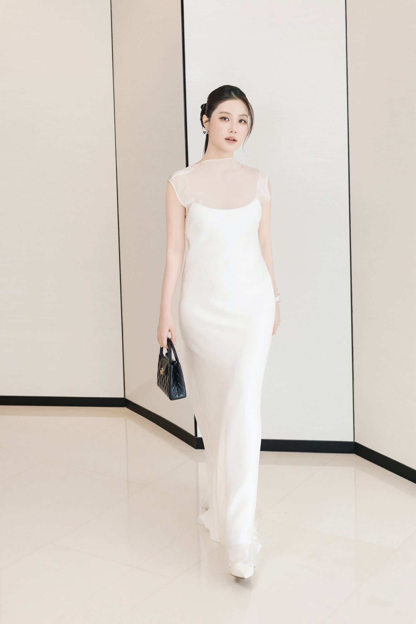 Hot girl có gương mặt đẹp nhất U40 amp;#34;trẻ mãi không giàamp;#34;, sau sinh nở chăm mặc táo bạo khoe 3 vòng amp;#34;nét căngamp;#34; - 5