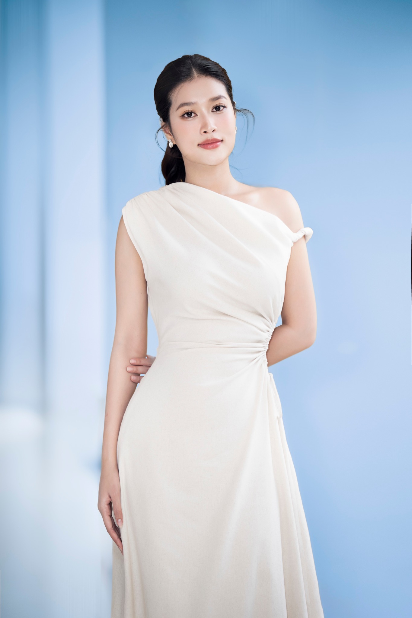 Nhan sắc ngày càng thăng hạng của Hoa hậu Đoàn Thiên Ân.