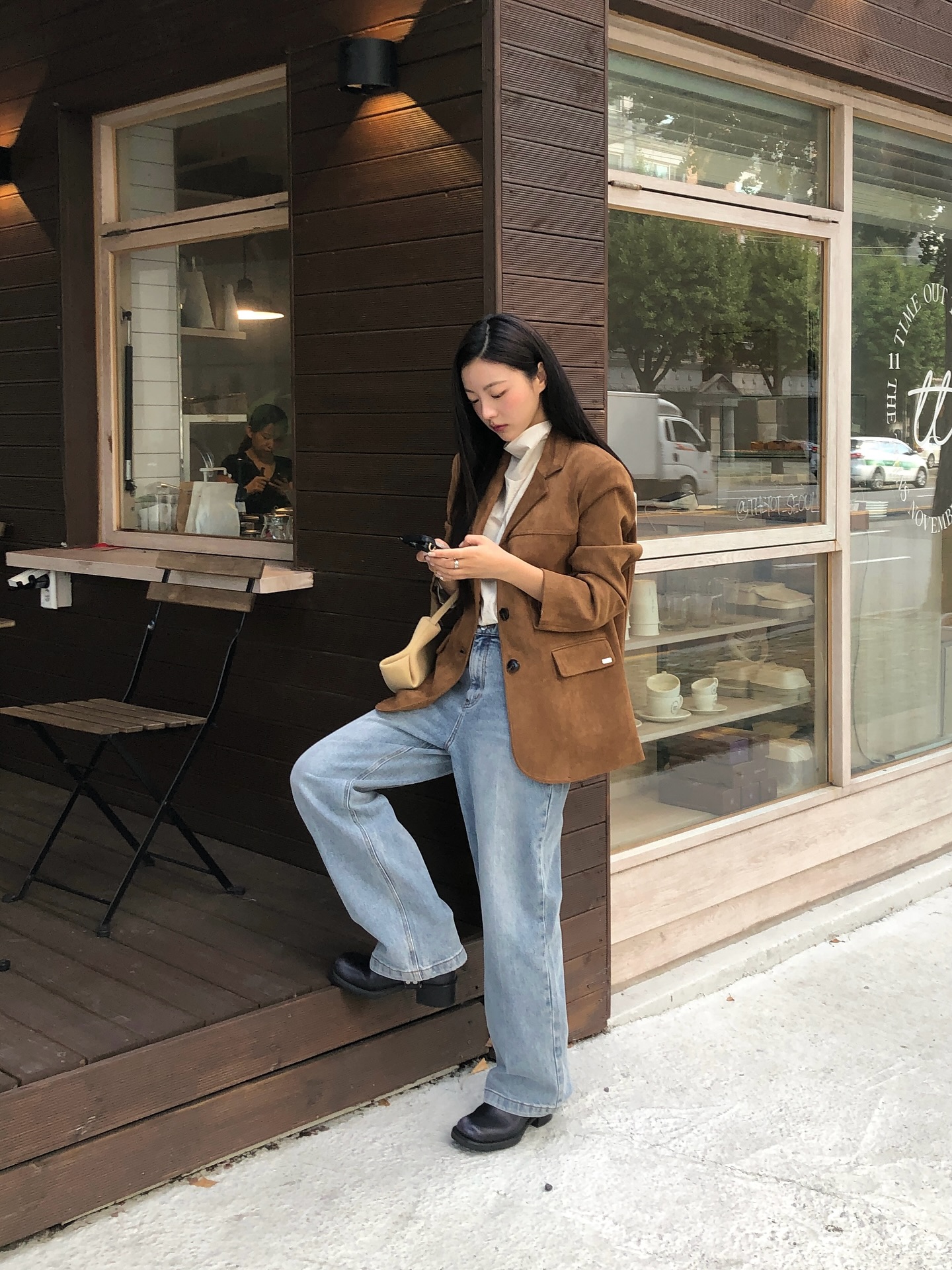 Tủ đồ của phụ nữ amp;#34;mặc đẹpamp;#34; lúc nào cũng có 5 món quen thuộc này, phối sao cũng hợp, không cần nghĩ nhiều - 1