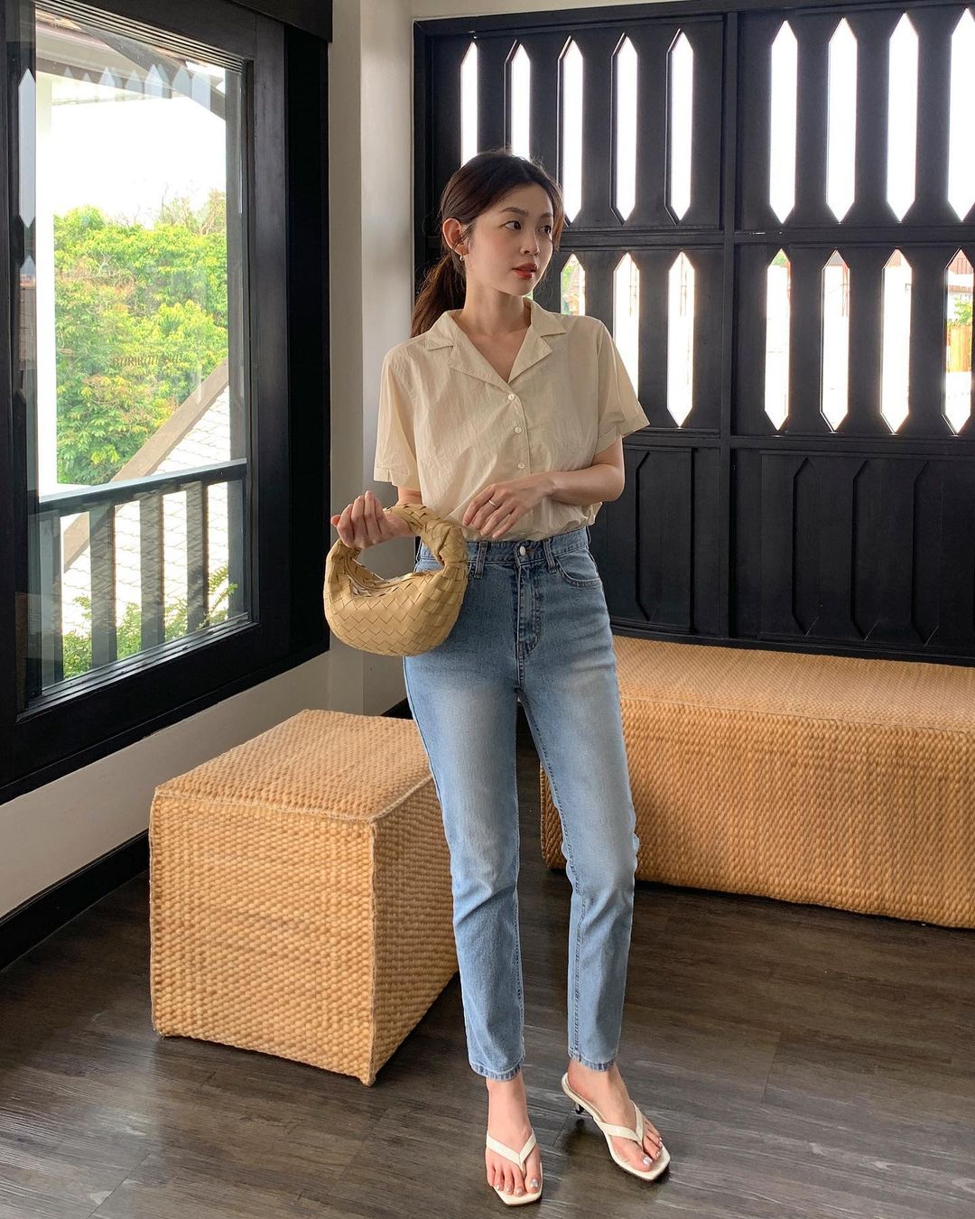 Chiếc áo mùa hè được chị em thi nhau săn đón: Mặc lên trẻ hơn tuổi, phối đơn giản vẫn sang  - 3