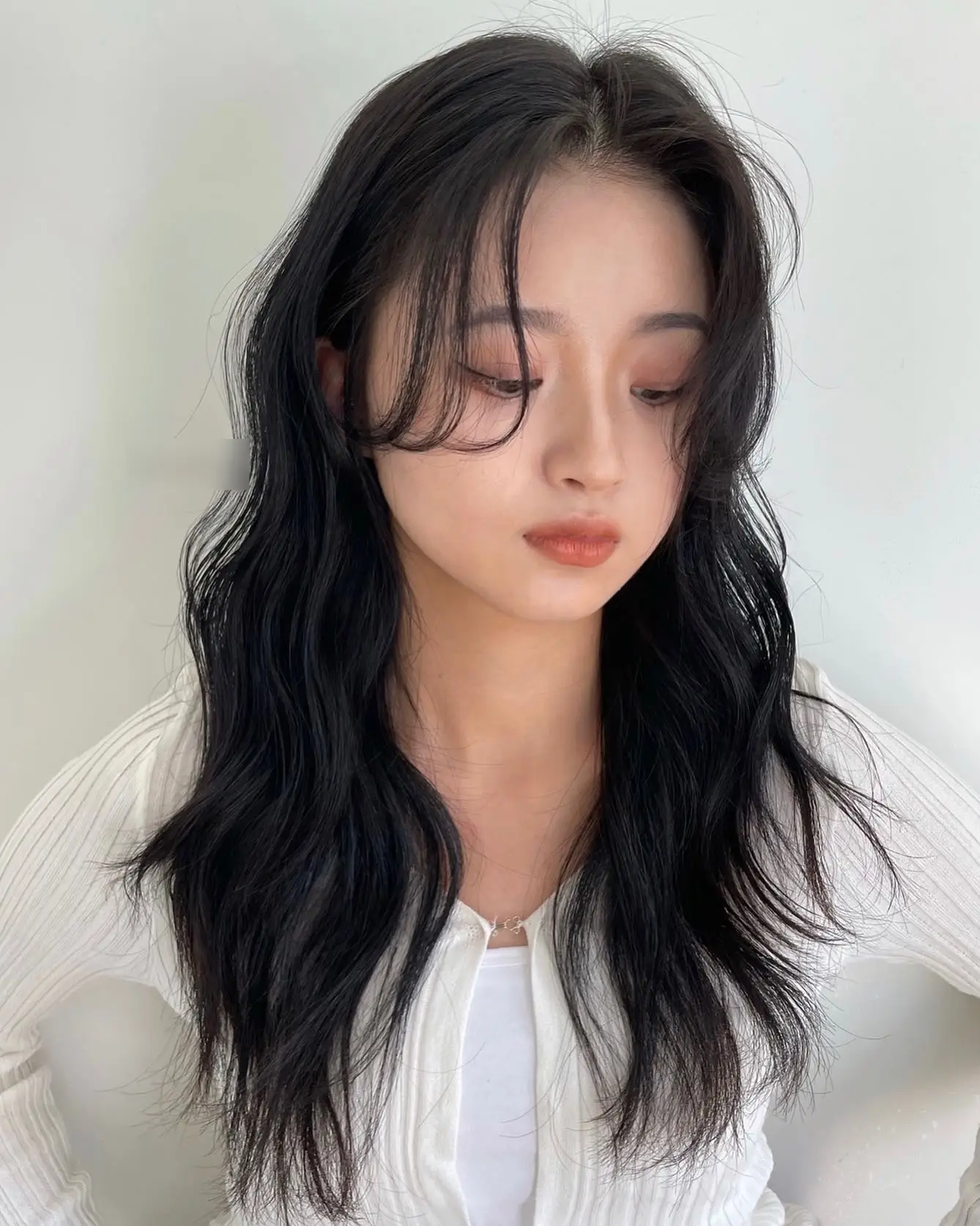 Tóc layer đang amp;#34;gây sốtamp;#34; năm nay: Cắt 4 kiểu này amp;#34;ăn gianamp;#34; tuổi khéo lại hợp nhiều dáng mặt - 7