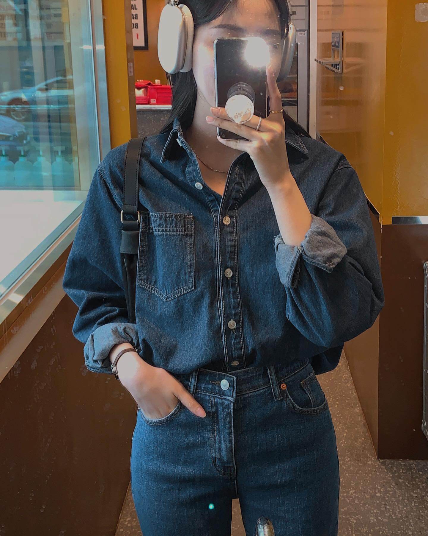 Tủ đồ có đủ 4 áo sơ mi này là chuẩn bài, qua Tết mặc đi làm vẫn amp;#34;chanh sảamp;#34; lại không sợ lỗi mốt - 6