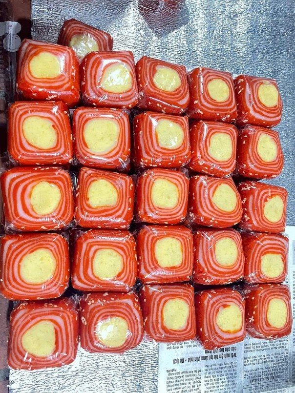 Giữa nhiều món nổi tiếng Hà Nội, bánh bác vẫn giữ nét riêng truyền thống, góp phần lưu giữ ký ức ẩm thực làng quê.