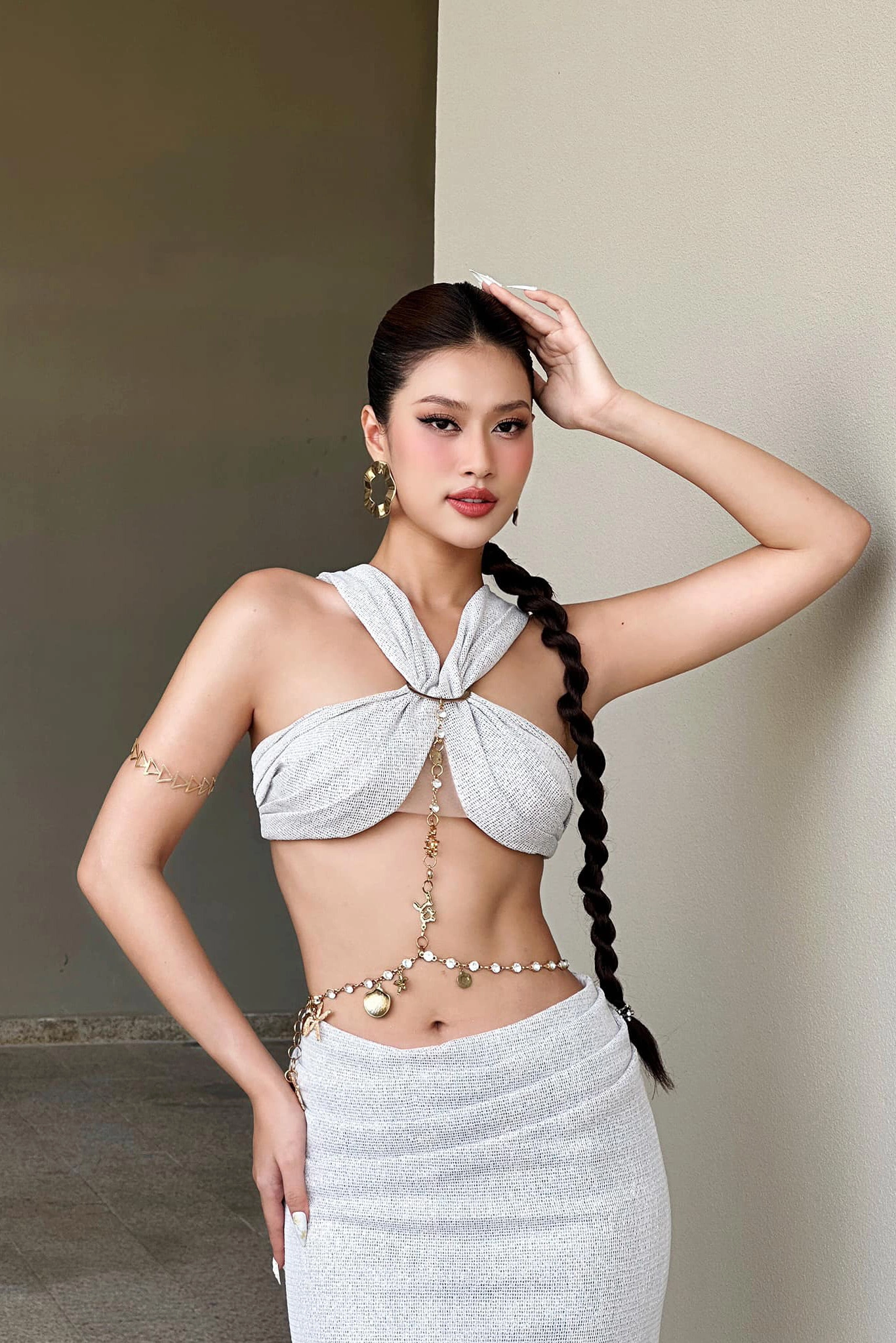 Hoa hậu Việt lọt đề cử Top 100 gương mặt đẹp nhất thế giới: Từng nặng 75kg, sở hữu 1 điểm khiến netizen amp;#34;xin víaamp;#34; - 11