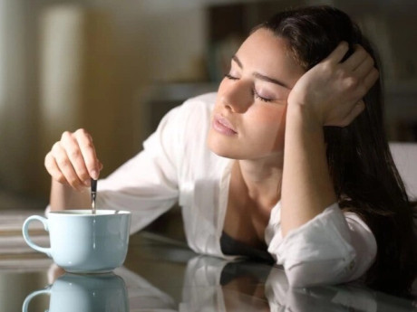 Đẹp - 5 thức uống nên tránh trước giờ ngủ để giảm cân