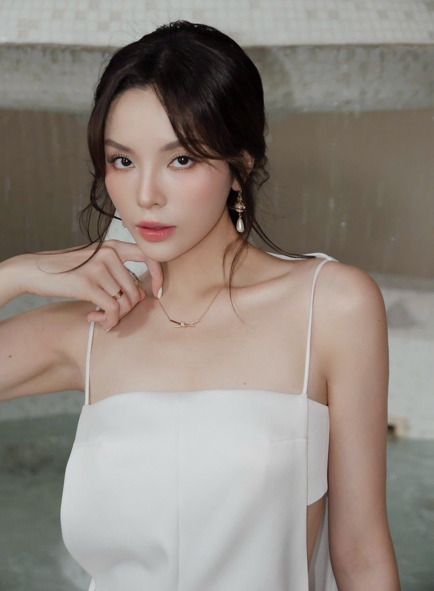 Kỳ Duyên duy trì được sức hút sau 12 năm đăng quang ngôi vị Hoa hậu Việt Nam.