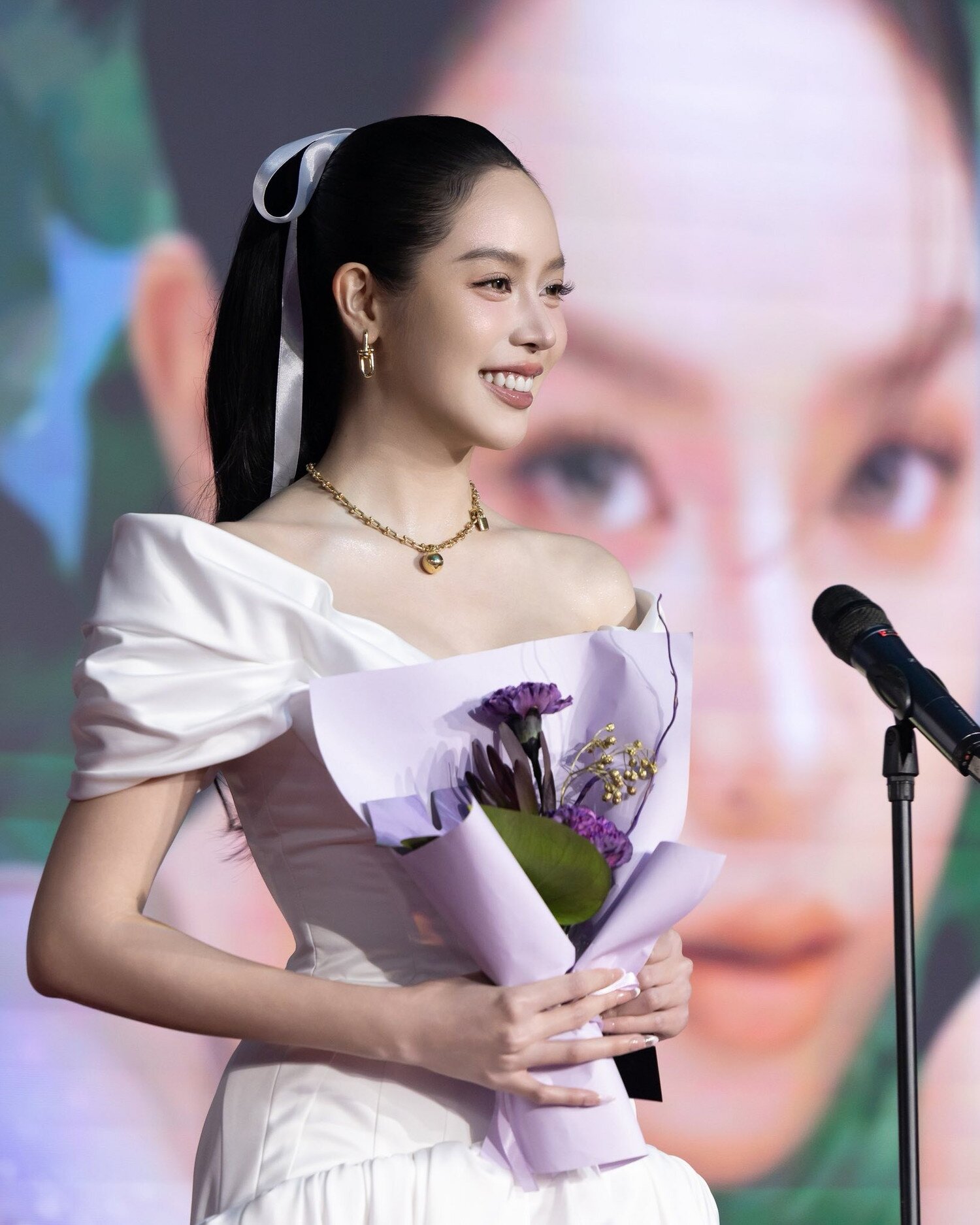 Trước ồn ào bộ đầm tím, Hoa hậu Thanh Thủy từng diện nhiều váy dạ hội đẹp đỉnh - 15