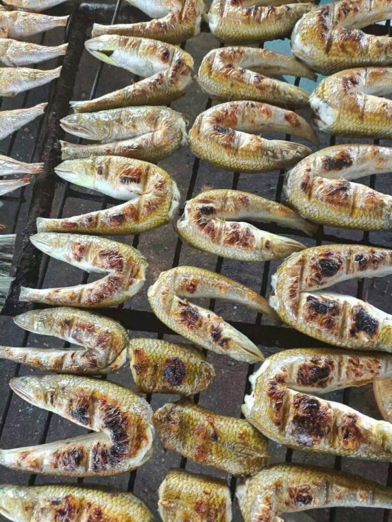 Cá thửng được bán khoảng 180.000 đồng/kg. Nguồn cung ít, nhu cầu cao khiến nhiều nơi cháy hàng, phải đặt trước mới mua được.