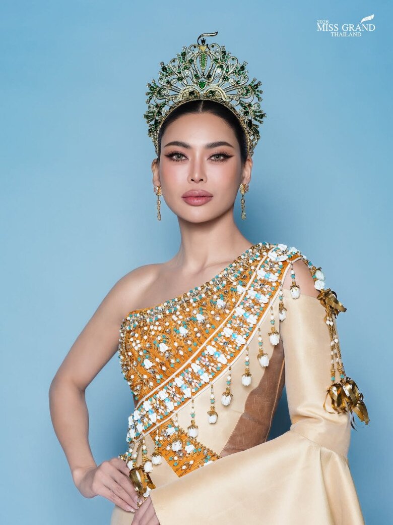 Đương kim Miss Grand Thailand - Sarunrat Puagpipat sẽ trao lại vương miện cho người kế nhiệm.
