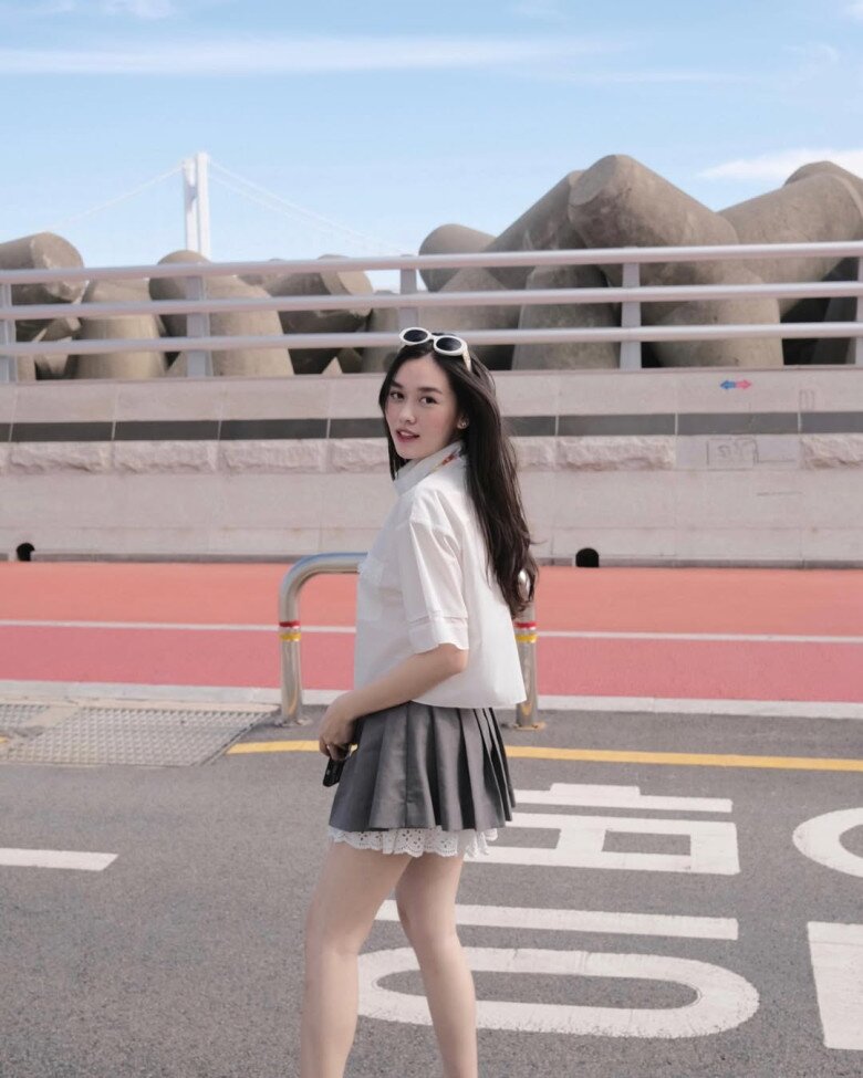 Mỹ nhân Hà thành mặc đẹp như amp;#34;sách mẫuamp;#34;, có 10 outfit dạo phố chuẩn sang xịn mà chị em phải học hỏi - 3