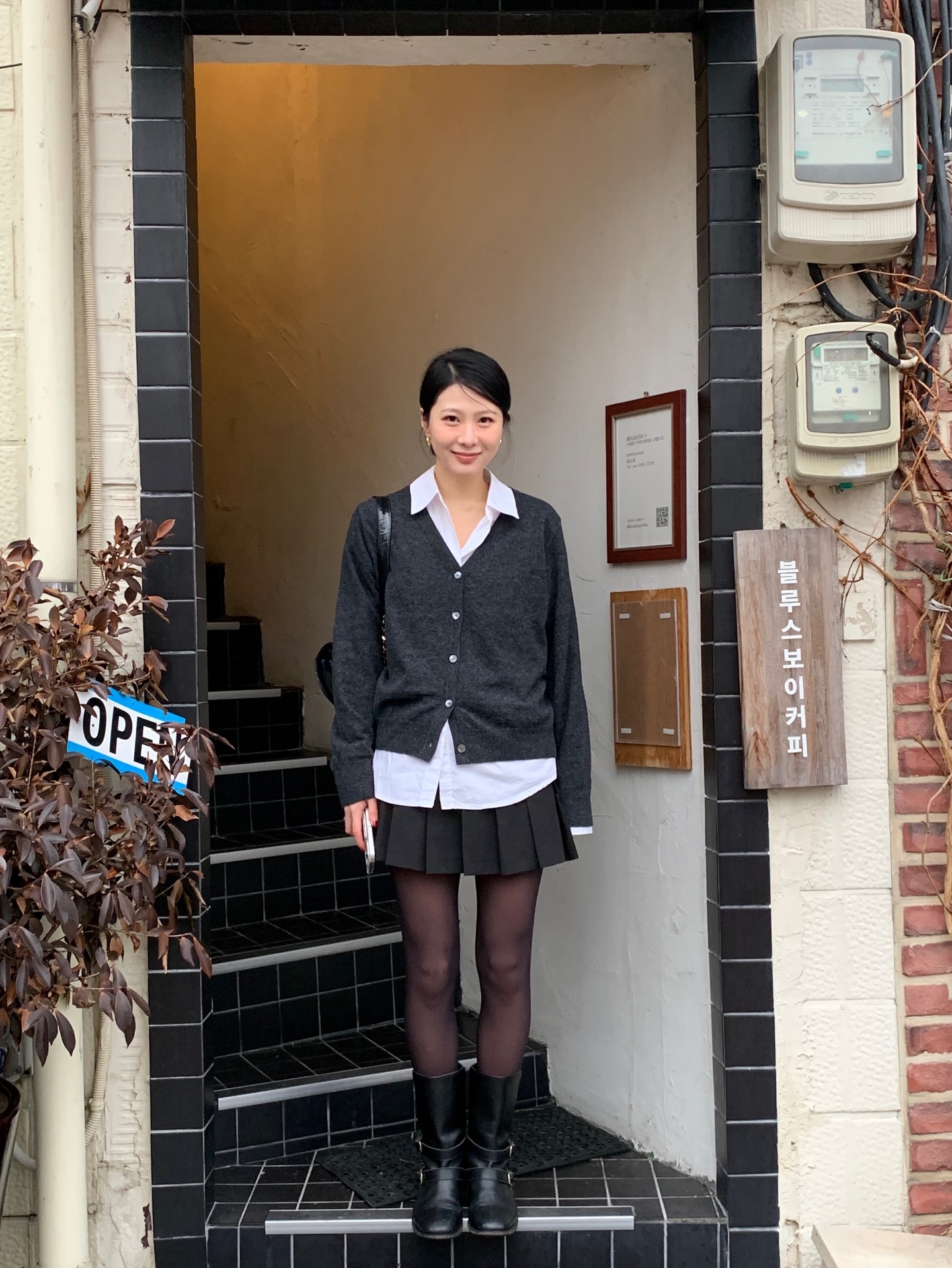 Mẫu áo len được chị em ưa chuộng nhất hiện tại: Vừa giữ ấm tốt lại dễ phối, diện lên là biến thành amp;#34;nàng thơamp;#34; - 2