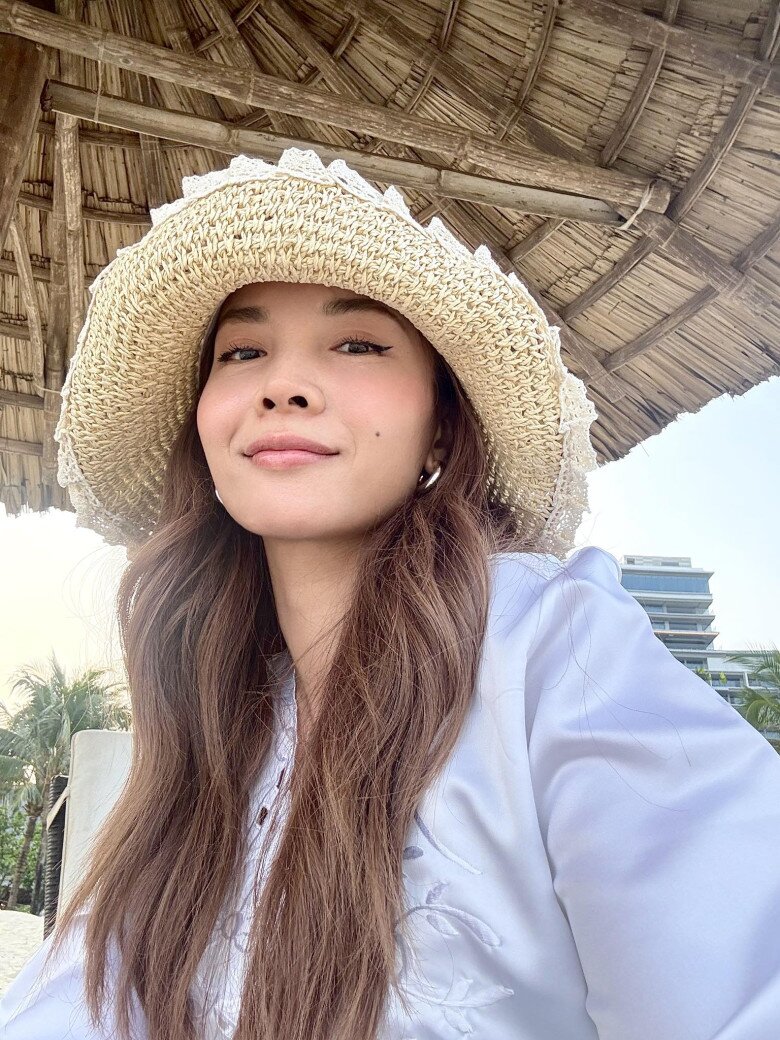 Trên trang cá nhân, Yến Trang thường xuyên chia sẻ loạt ảnh khoe cận nhan sắc xinh đẹp. 