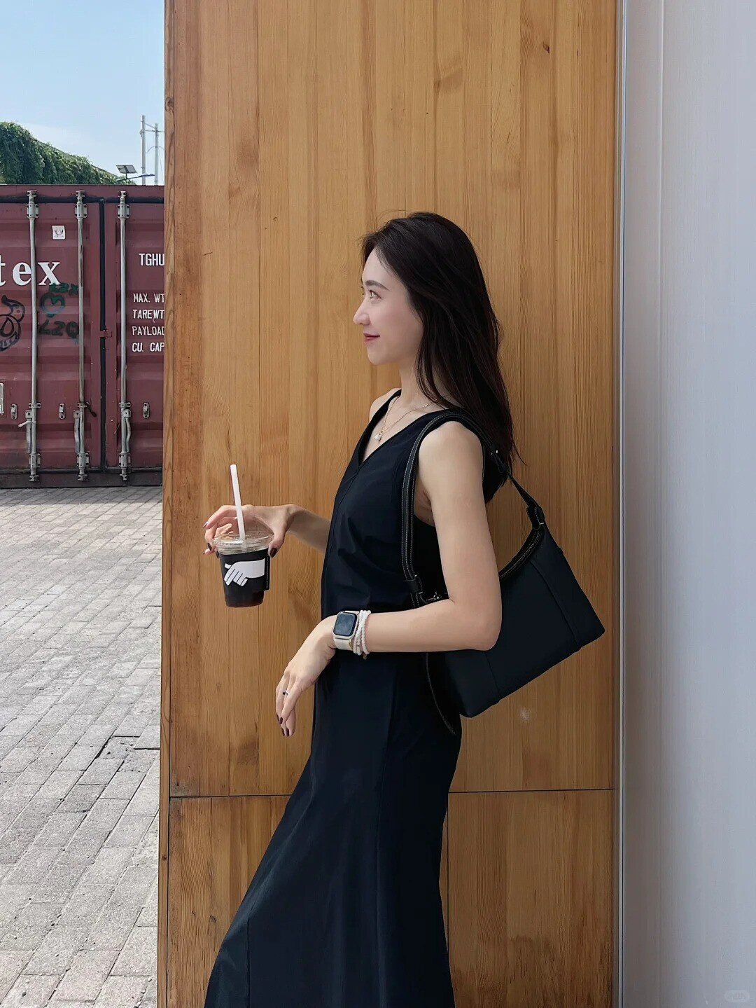 Tủ đồ của phụ nữ amp;#34;mặc đẹpamp;#34; lúc nào cũng có 5 món quen thuộc này, phối sao cũng hợp, không cần nghĩ nhiều - 13