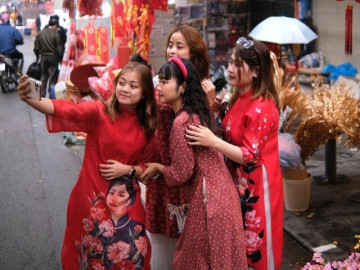 5 món đồ hữu ích khi đi du lịch dịp Tết Bính Ngọ 2026, cái số 3 nhiều người thường hay bỏ qua